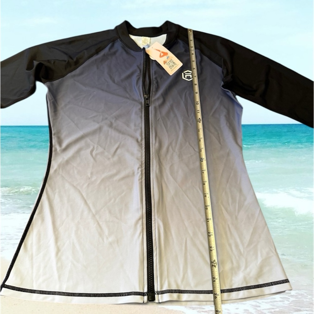 Zip-Up Long Sleeve Rash Guard - Picture 9 of 9